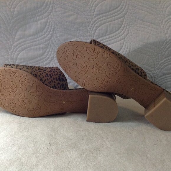 NWOT Melrose Ave; LA Vegan Spotted Print Slides, "11", Bohemian Chic, Comfort - Picture 5 of 6
